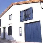 Bed and Breakfast Mas Montluzia 3*