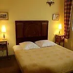 Mas Montluzia Bed and Breakfast 3*