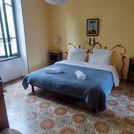 Mas Montluzia Panzió