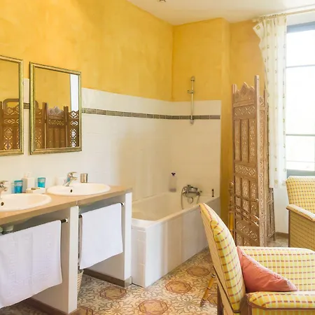 Mas Montluzia Bed & Breakfast