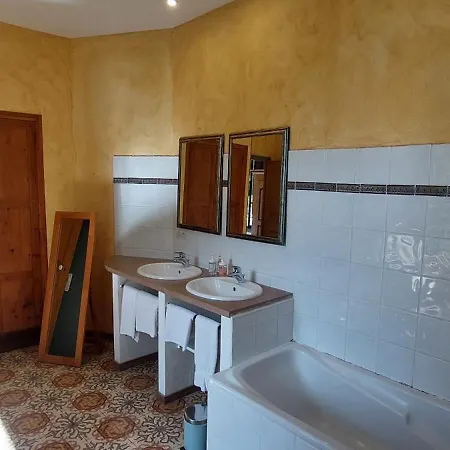 Bed and breakfast Mas Montluzia Cascastel-des-Corbières
