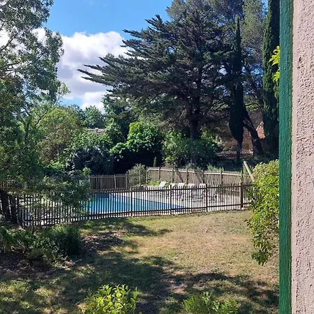 Mas Montluzia Bed and breakfast 3*
