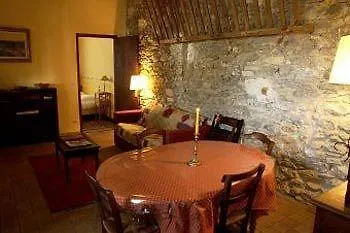 Bed & Breakfast Mas Montluzia 3*
