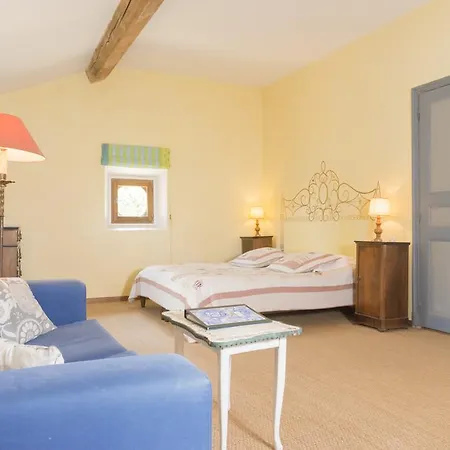 Bed & Breakfast Mas Montluzia