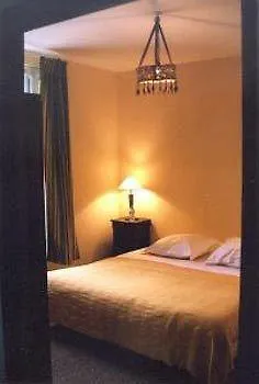Mas Montluzia Bed & Breakfast