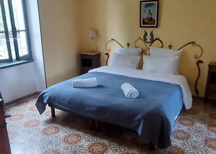 Mas Montluzia Bed & Breakfast