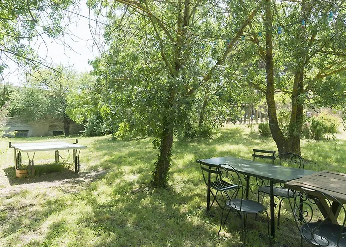 Mas Montluzia Bed & Breakfast