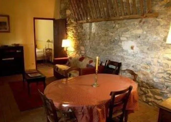 Bed & Breakfast Mas Montluzia 3*